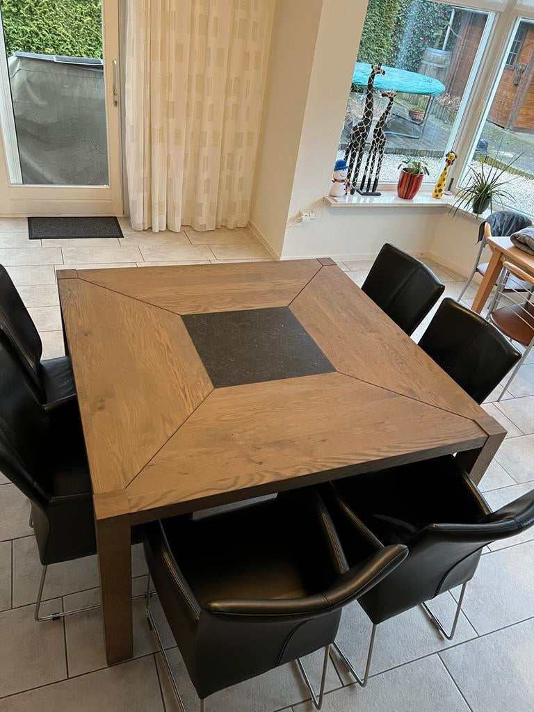 Eettafel 140x140 met bankje - Vol eikenhout goossens, Huis en Inrichting, Tafels | Eettafels, Ophalen, 100 tot 150 cm, Zo goed als nieuw
