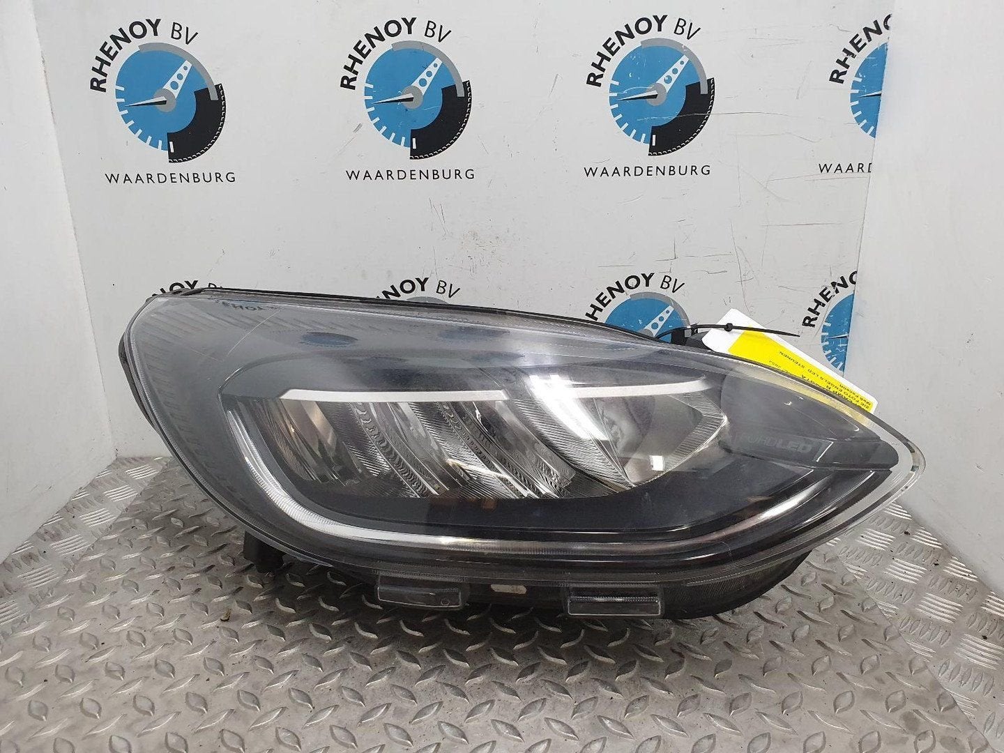 FORD FIESTA Mk7 ST LINE 1.0EcoBoost MHEV KOPLAMP R 2023, Auto-onderdelen, Ophalen of Verzenden, Gebruikt, Stiba lid