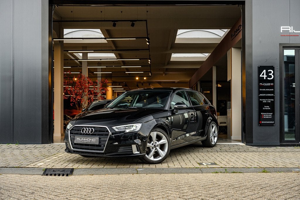 Audi A3 Sportback Audi A3 Sportback 35 TFSI 150PK S tronic |, Stof, Zwart, 4 cilinders, 150 pk