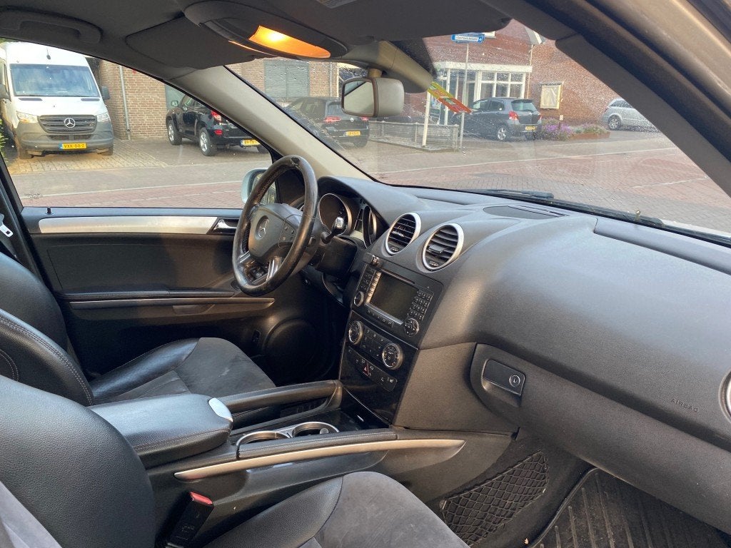 Mercedes-benz M-KLASSE 280 CDI 4MATIC AUTOMAAT 4X4 *HANDEL O, Automaat, Navigatiesysteem, Gebruikt, 255 €/maand
