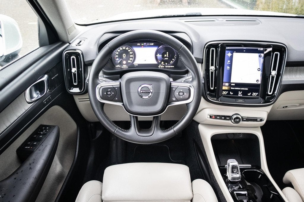 Volvo XC40 Twin Engine T5 Inscription | Adaptieve Cruise Con, Auto's, 12 maanden, Euro 6, 1712 kg, Wit