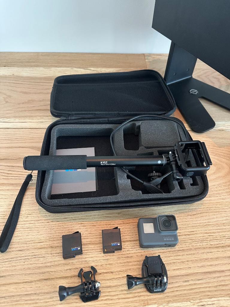 GoPro Hero 6 Black – compleet met accessoire - 2 accu's, Audio, Tv en Foto, Actiecamera's, Ophalen of Verzenden, Zo goed als nieuw