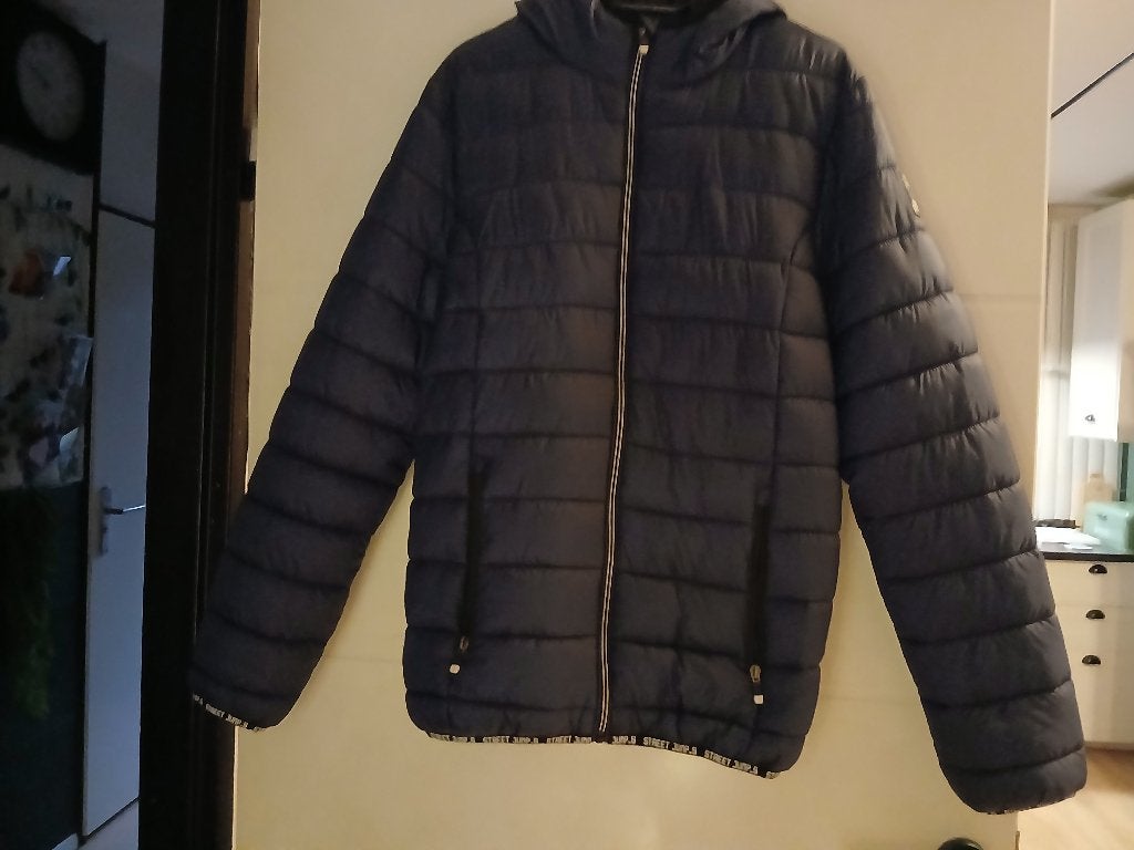 nieuw Donkerblauwe tussenjas maat 182, Ophalen of Verzenden, Nieuw, Jongen, Jas