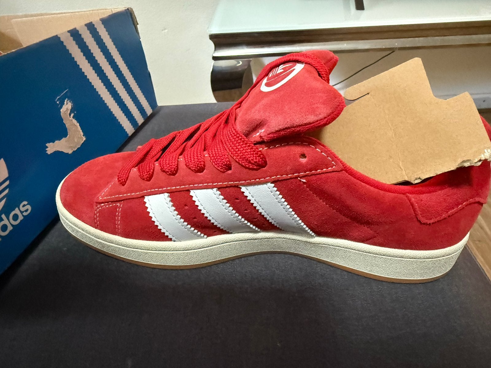 Nieuwe Adidas Campus 00s rood/wit – maat 44⅔, Overige kleuren, Nieuw, Ophalen of Verzenden, Adidas