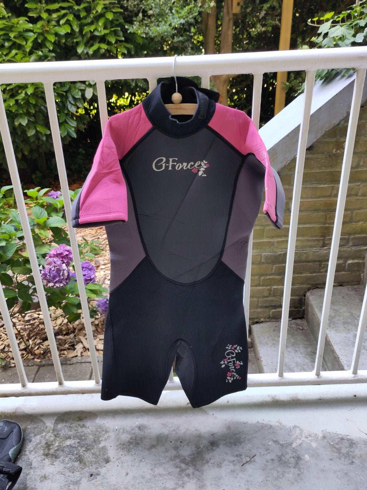 G-Force Kinder wetsuit - Roze/Zwart/Grijs - Maat 146/154, Ophalen, Zo goed als nieuw