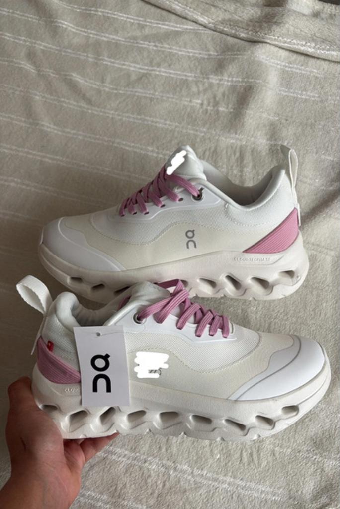 Loewe On Cloud Sneakers - Wit/Roze, Ophalen of Verzenden, Nieuw, Wit, Sneakers of Gympen