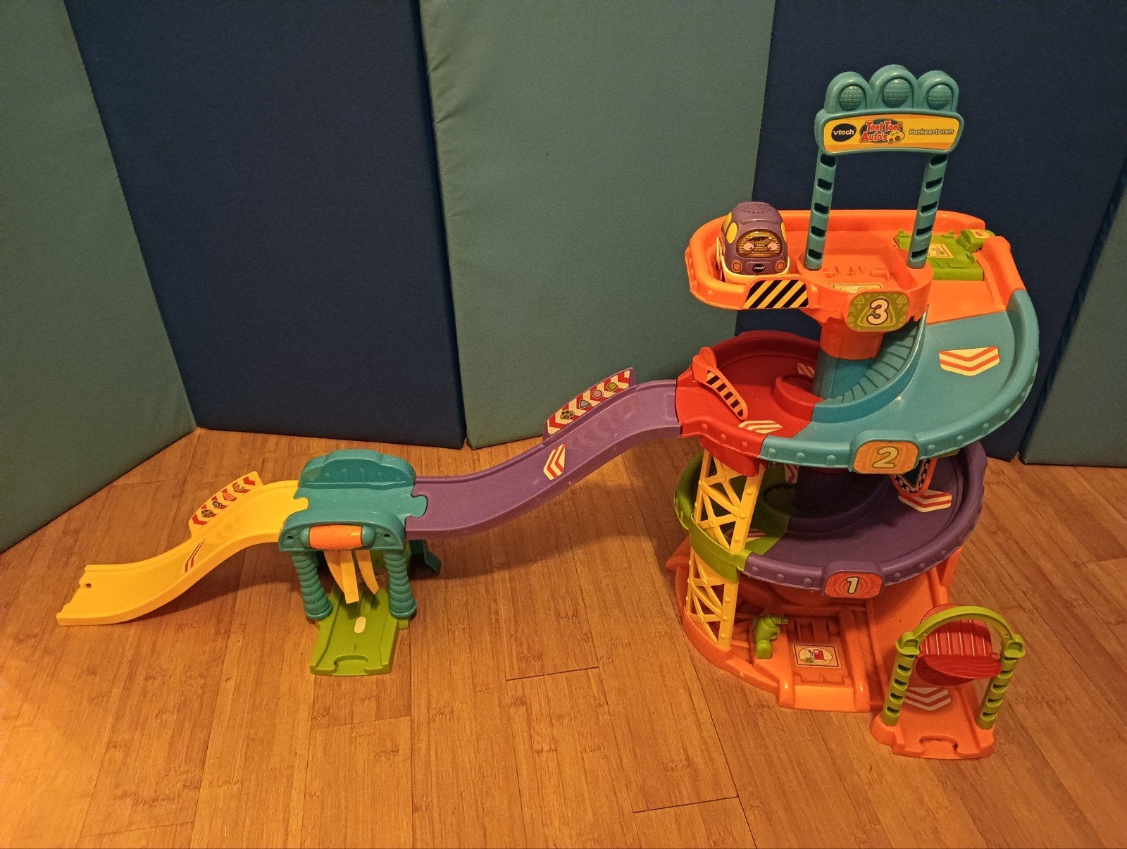 VTech Toet Toet Auto's Parkeertoren incl. Benny Bus, Ophalen, Gebruikt, 2 tot 4 jaar
