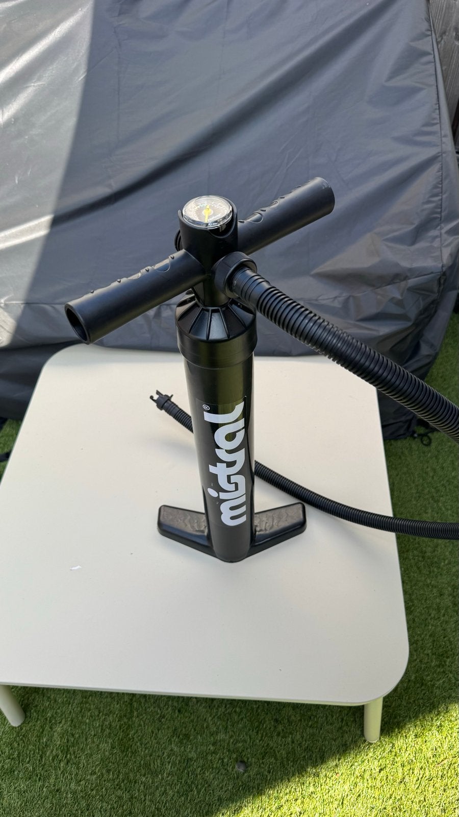 Mistral SUP pomp met drukmeter, Ophalen of Verzenden, Zo goed als nieuw