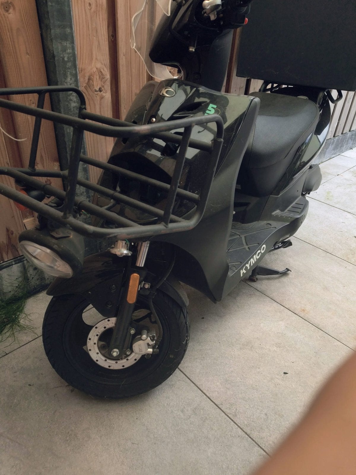 Kymco Agility carry 50 - Bezorgscooter