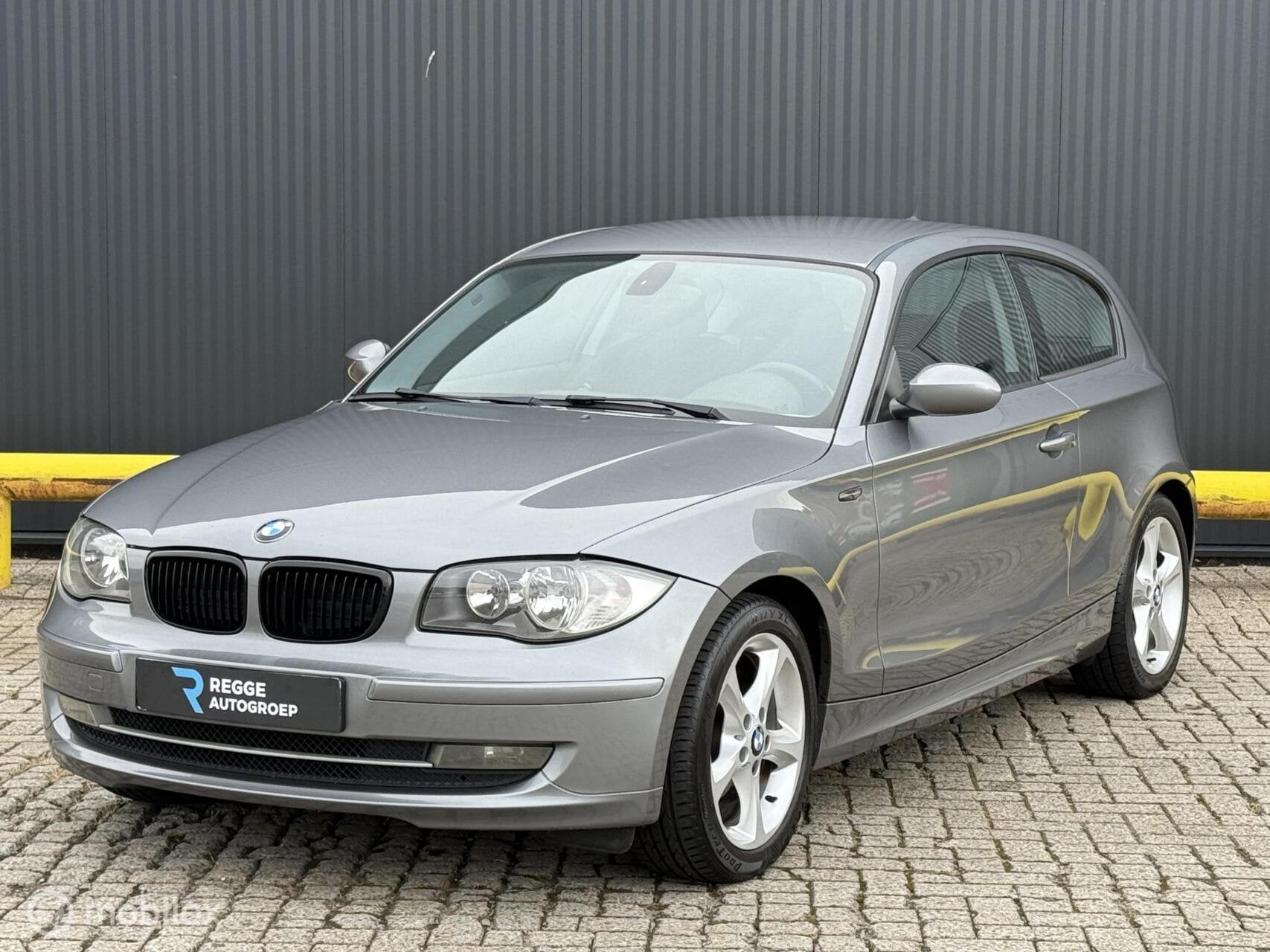 BMW 1-serie 118i High Executive APK, Auto's, Euro 5, Achterwielaandrijving, 4 stoelen, 17 km/l