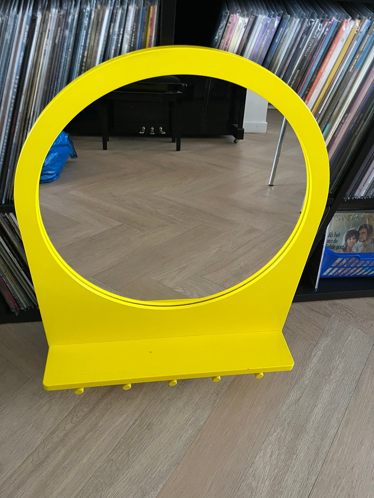 Vintage IKEA Saltrod spiegel geel met haken, Ophalen, Rond, Minder dan 50 cm