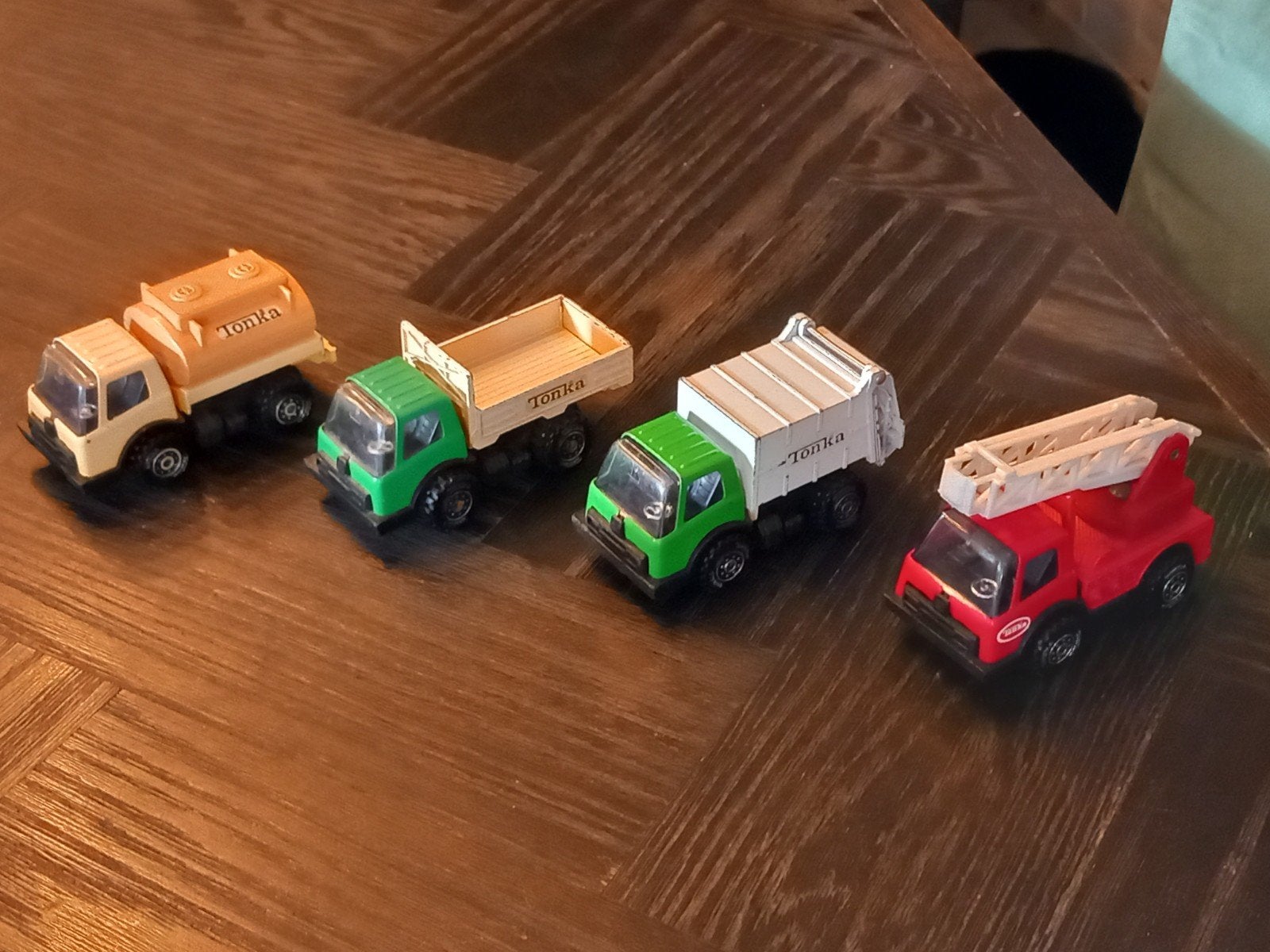 Tonka Mini Brandweer, Vuilnis, Kiep, Tank, Gebruikt, Tonka Toys, 1000 Tonka Drive, Minnetonka, MN 55343, USA, Info@tonka.com, Ophalen of Verzenden