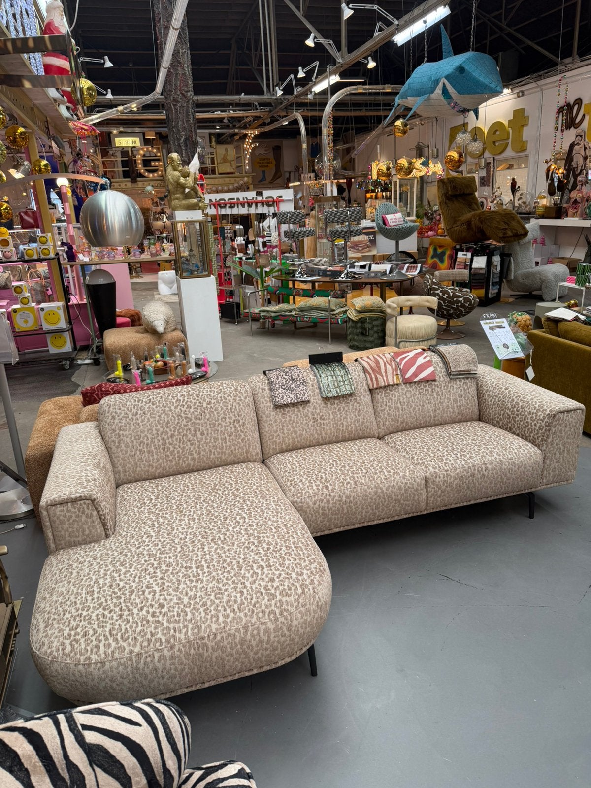 Nieuw model! De fraai bank, Huis en Inrichting, Stoelen, Pistbus 494, Jeroen@spektakelwonen.nl, Nieuw, Ophalen of Verzenden