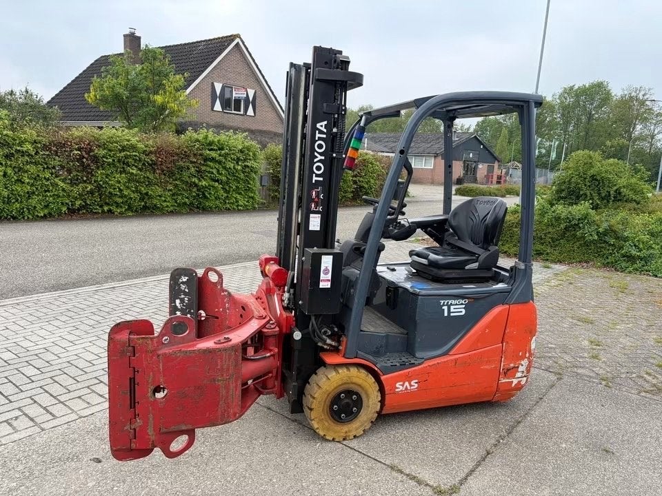 Toyota Traigo15 elektrische heftruck met roterende balenklem, 1000 tot 2000 kg, Ophalen, Elektrisch, Heftruck