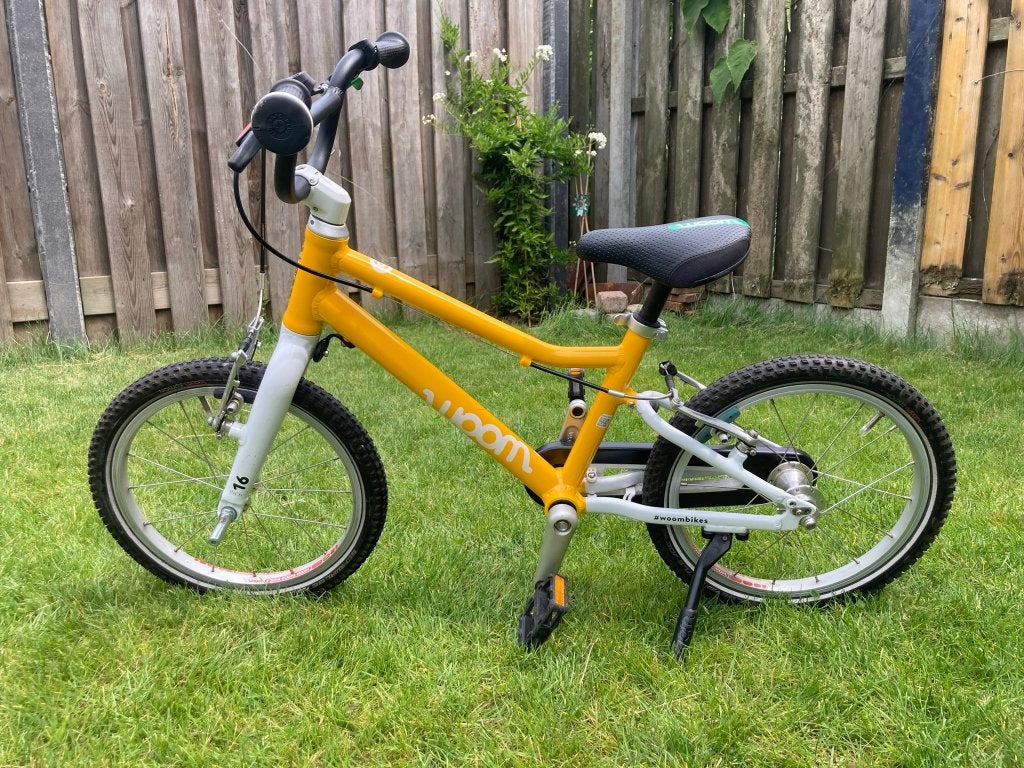 Woom Go kinderfiets - geel - maat 3 - zeer goede staat, Fietsen en Brommers, Fietsen | Kinderfietsjes, Ophalen, Terugtraprem, Woom