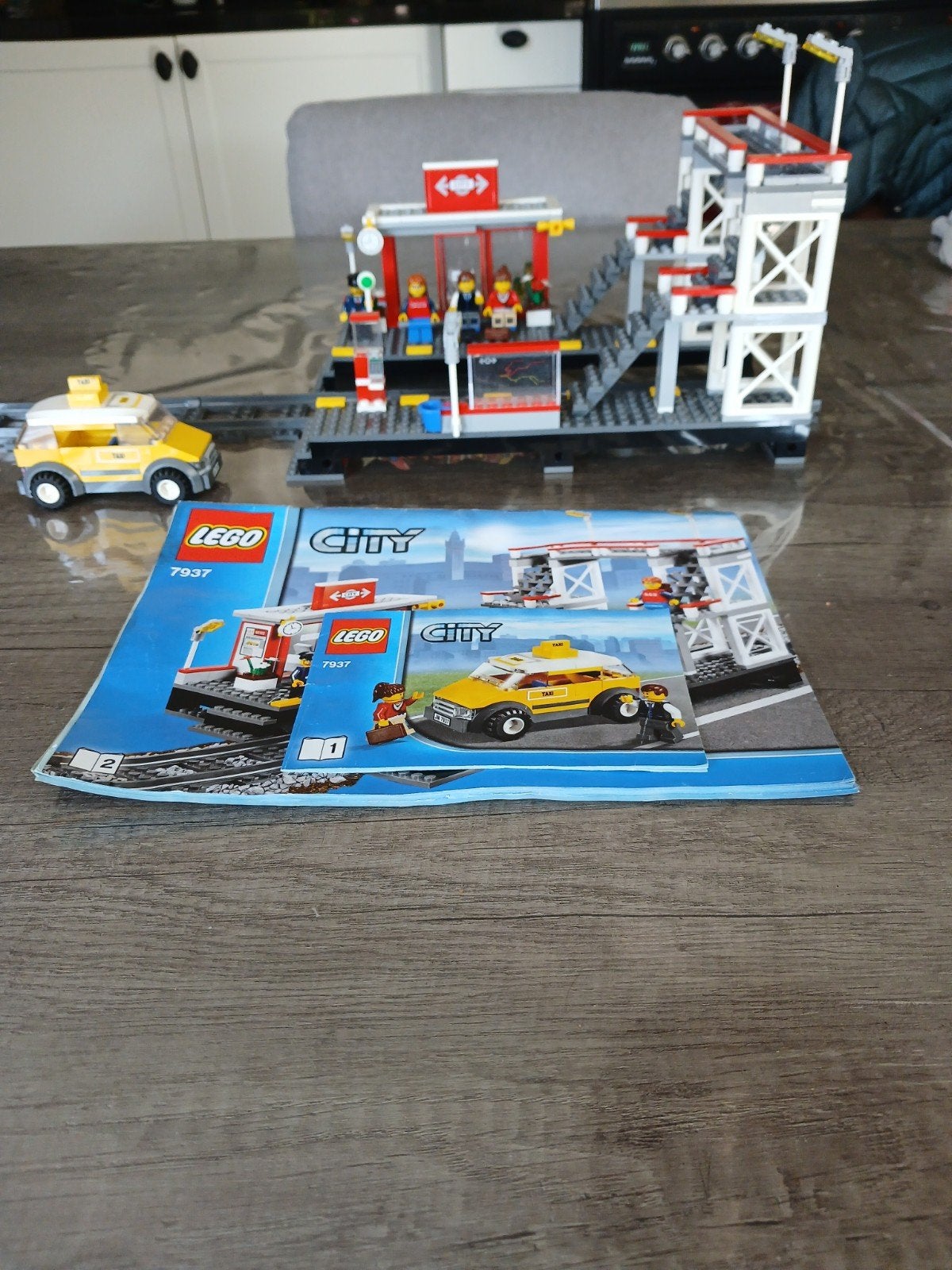 lego 7937 treinstation, Lego, Ophalen of Verzenden, Compleet, Complete set