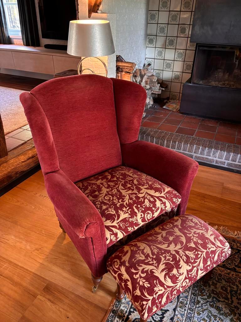 Klassieke fauteuil met voetenbank - Rood/Goud, Ophalen, Gebruikt, Stof, 75 tot 100 cm