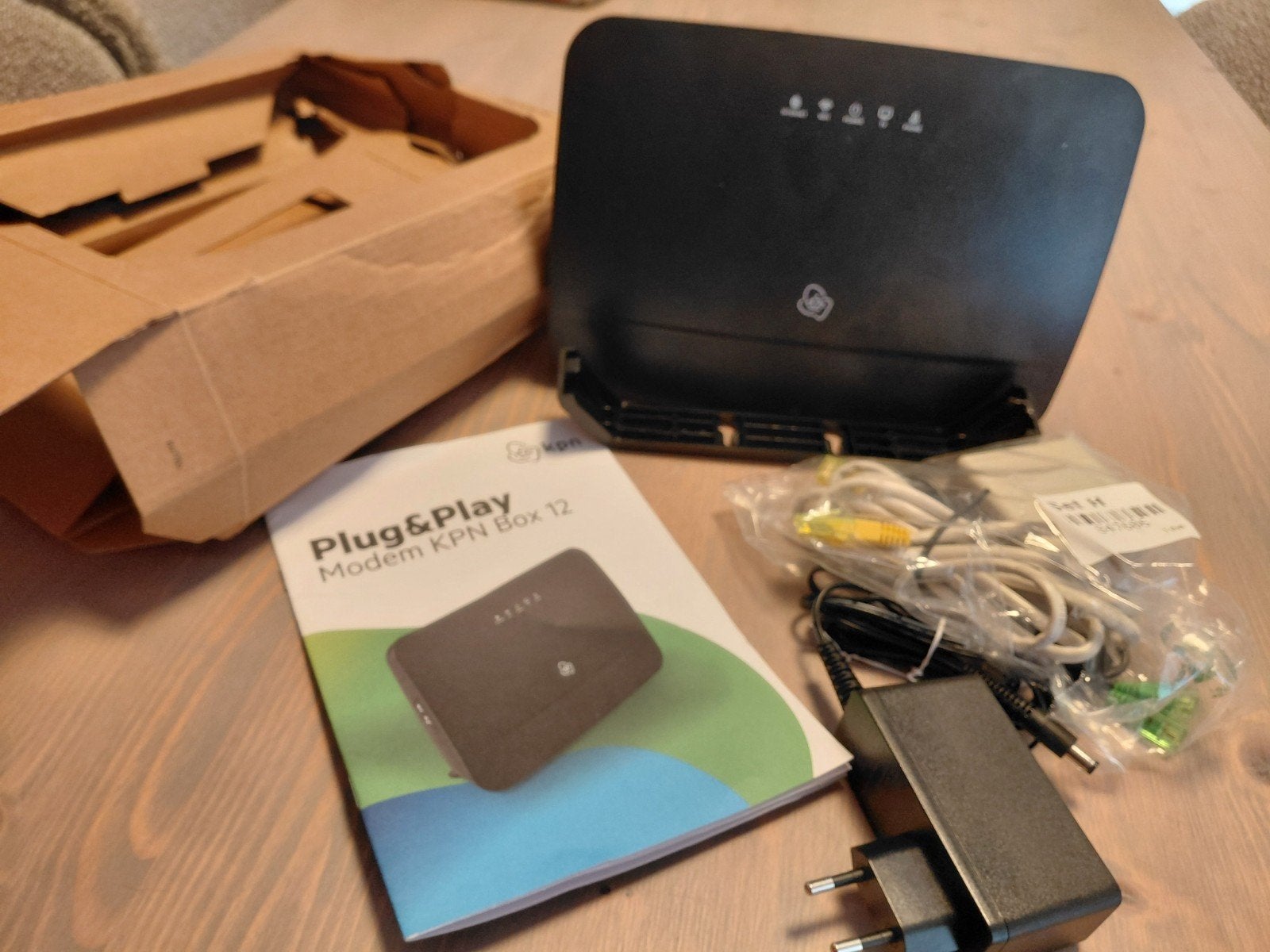 KPN modem box 12, Ophalen of Verzenden, Zo goed als nieuw