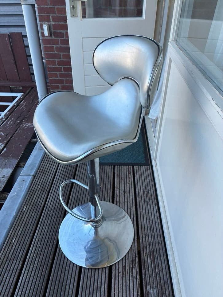 vintage design chroom barkruk zilver, 1 kruk, Ophalen, Gebruikt, 60 tot 90 cm