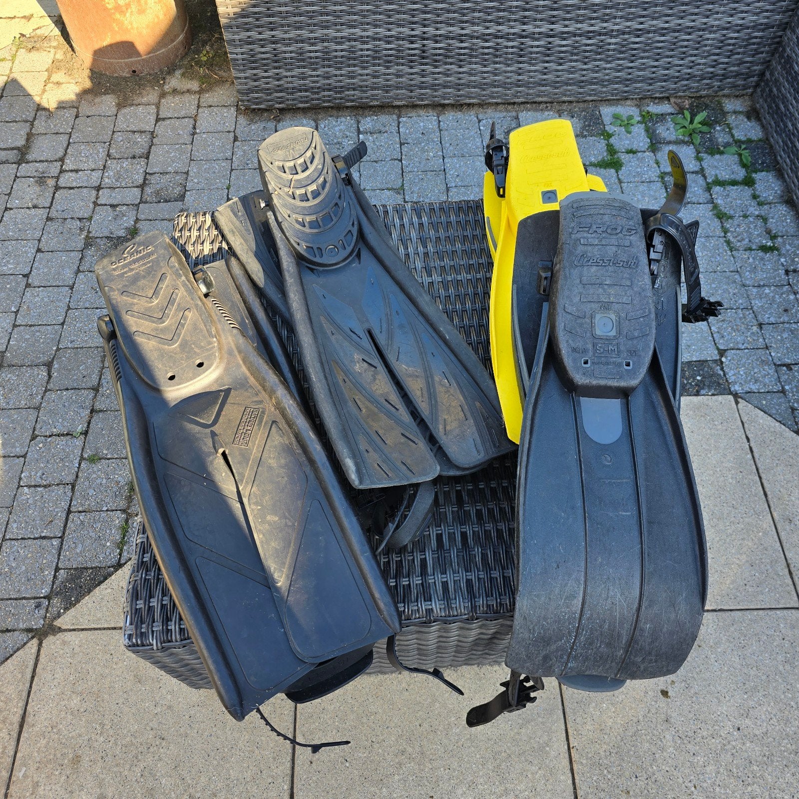 4 Paar buitenwater vinnen, 2 x splitfins, Ophalen of Verzenden, Gebruikt, Zwem- of Duikvliezen