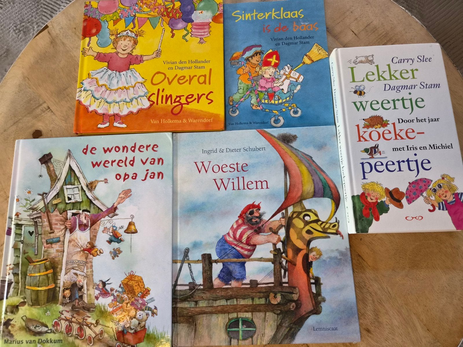 Voorleesboeken: oa Carry Slee en Vivian den Hollander, Boeken, Ophalen of Verzenden, Gelezen, Marius van dokkum, Fictie algemeen