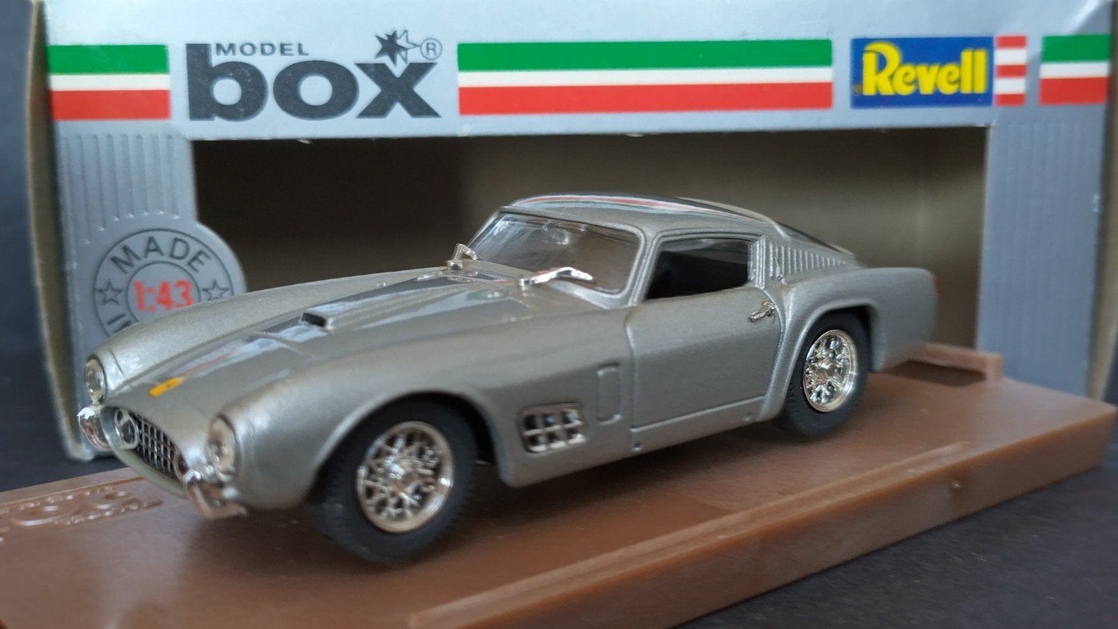 Ferrari 250 GT Stradale 1956 1:43 Box Revell Pol, Overige merken, Auto, Verzenden, .