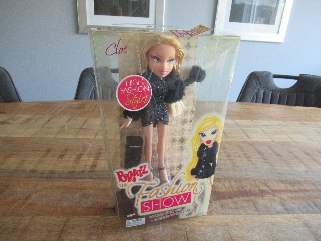 NIEUW Bratz the Fashion Show pop MGA CLOE Doll, Verzamelen, Poppen, Ophalen of Verzenden, Nieuw, Fashion Doll