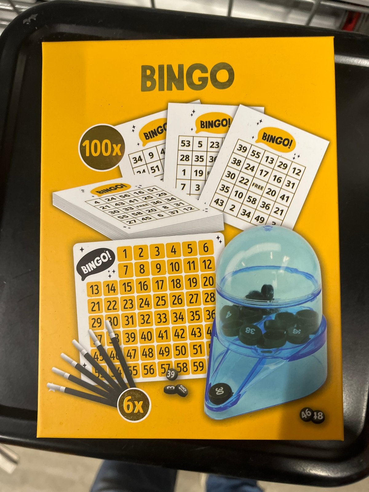 Bingo spel - Compleet met 100 kaarten en bingomolen, Hobby en Vrije tijd, Vijf spelers of meer, Ophalen of Verzenden, Zo goed als nieuw