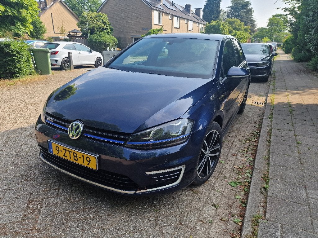 Volkswagen Golf 1.4 TSI Phev 150KW GTE 5D 2015 Blauw, Auto's, Stof, 4 cilinders, Blauw, 1499 kg