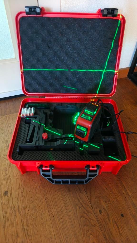 Futech 3D kruislijnlaser groen compleet in koffer NIEUW!, Doe-het-zelf en Verbouw, Meetapparatuur, Ophalen of Verzenden, Nieuw