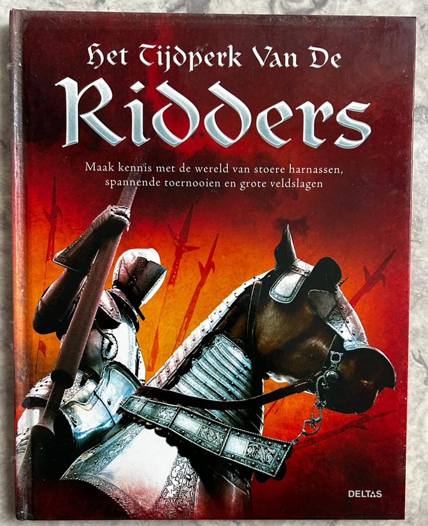 Het tijdperk van de ridder. Nieuw!, Ophalen of Verzenden, Zo goed als nieuw