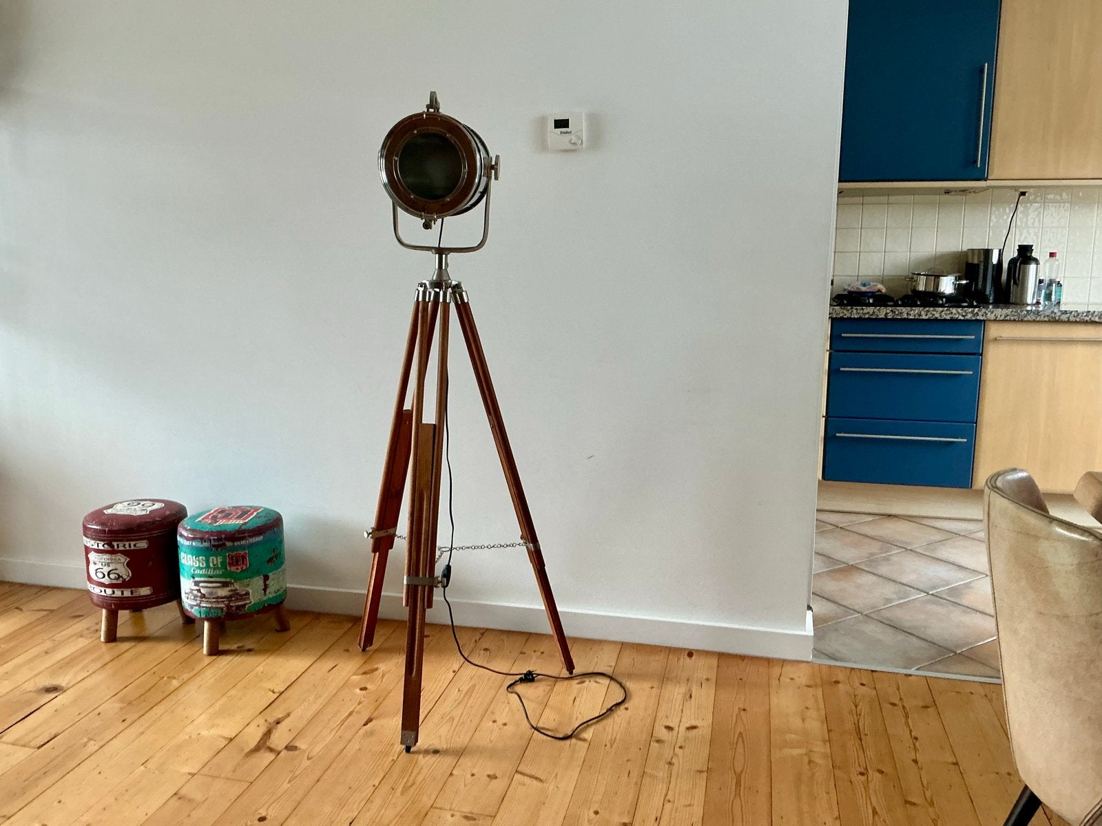 Lamp op Hardhouten Statief