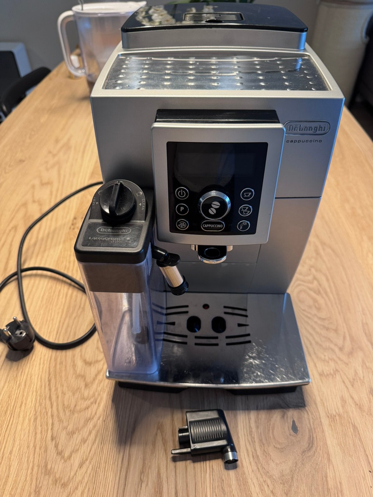 DeLonghi ECAM 23.460.SB volautomatische koffiemachine, Ophalen, Afneembaar waterreservoir, Gebruikt, 10 kopjes of meer
