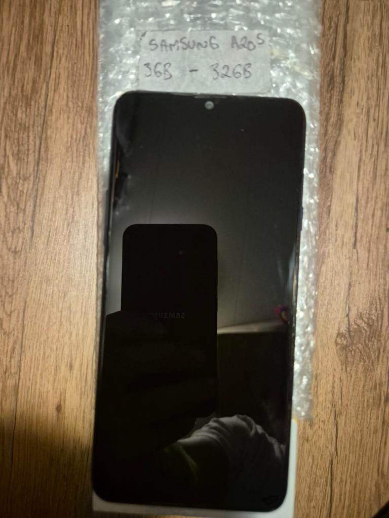 Samsung Galaxy A20s - 3GB RAM, 32GB opslag, Telecommunicatie, Mobiele telefoons | Samsung, Gebruikt, Zwart, Ophalen of Verzenden