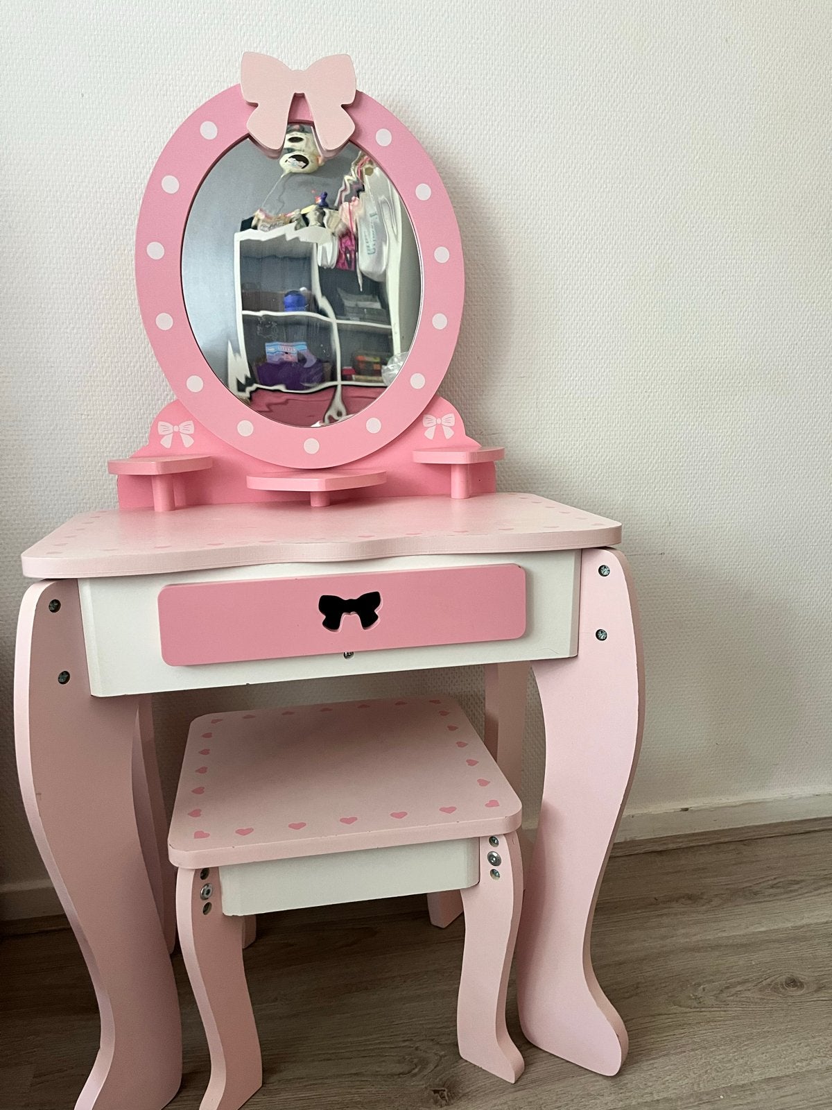 Moet nu weg! Roze kaptafel met krukje voor kinderen, Ophalen, Gebruikt, Tafel