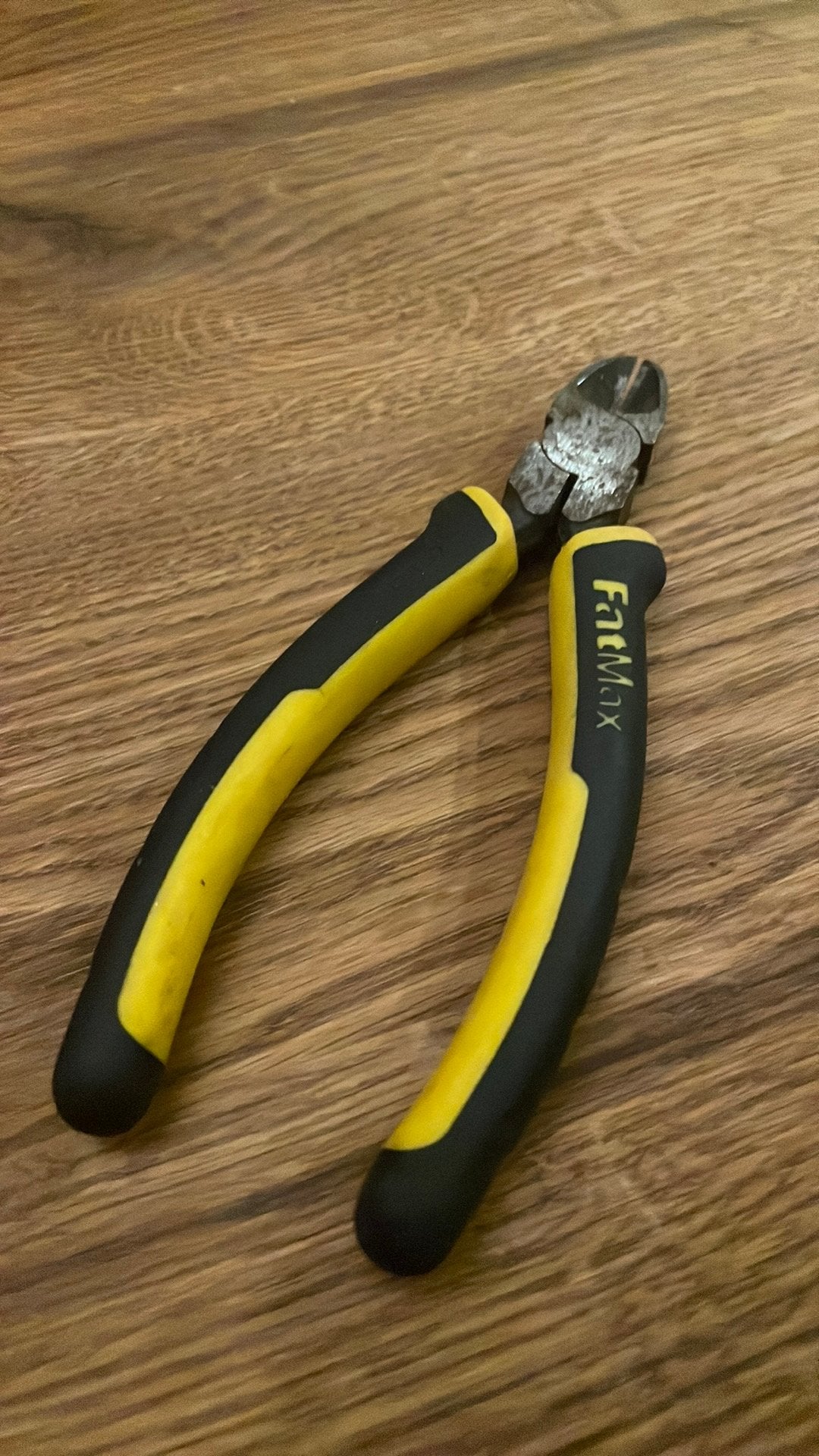 Gratis kniptang, Doe-het-zelf en Verbouw, Gereedschap | Handgereedschap, Ophalen, Gebruikt, Tang, Overige merken