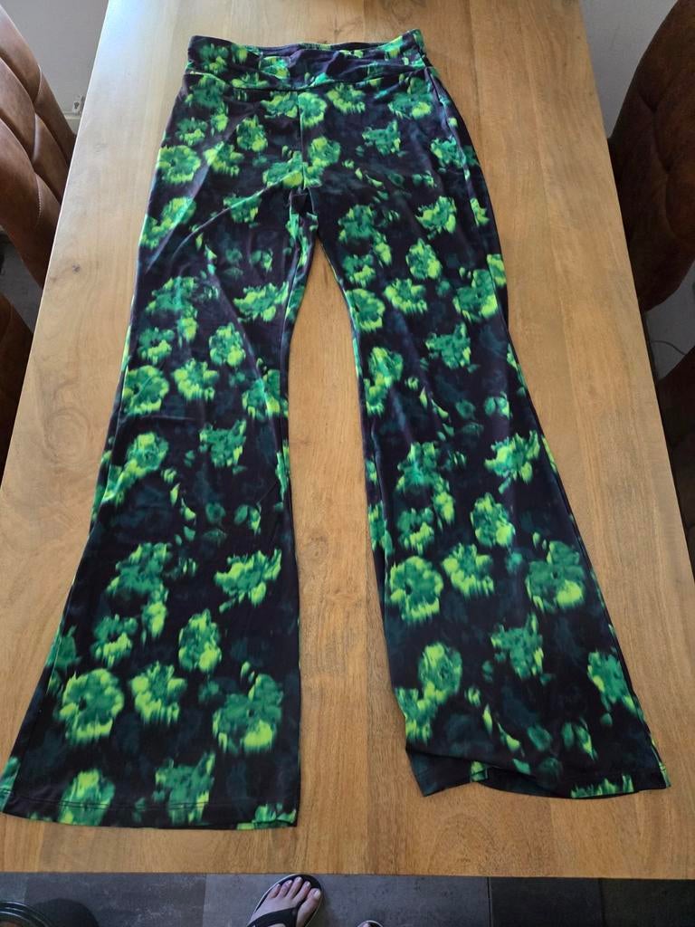 Shoeby broek nieuw flair model XL met stretch, Kleding | Dames, Overige kleuren, Maat 46/48 (XL) of groter, Nieuw, Ophalen of Verzenden