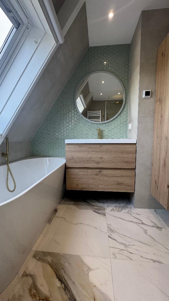 Foto 6 van Badkamerrenovatie 4600€Toiletrenovatie 2300€