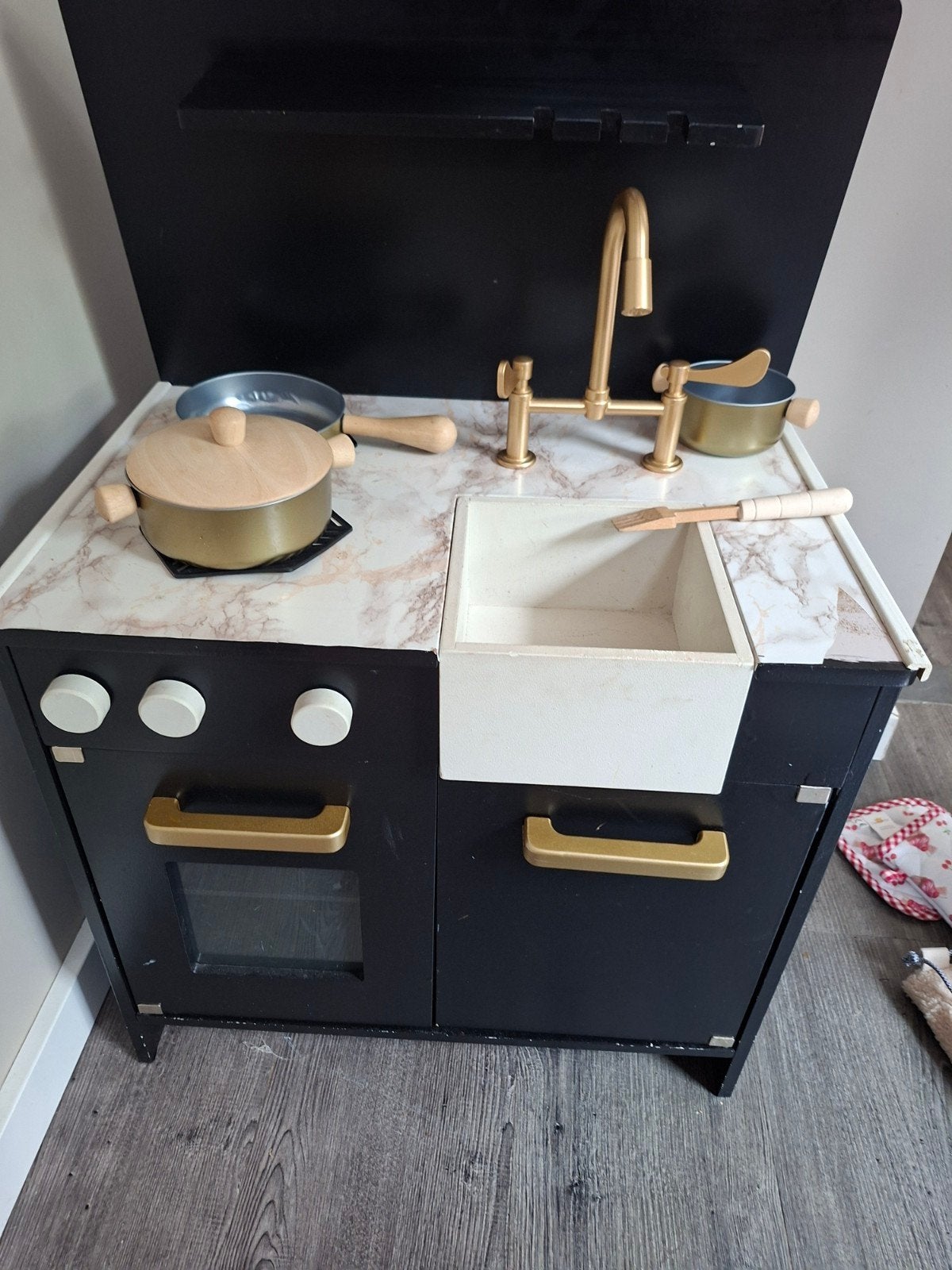 Keukentje met tafel, Ophalen, Gebruikt