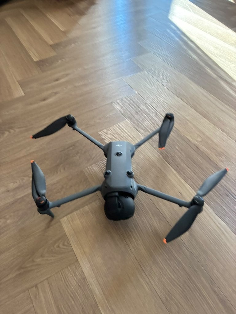DJI Mavic 4 Pro Fly More Combo, Ophalen, Zo goed als nieuw, DJI, Extra accu('s)