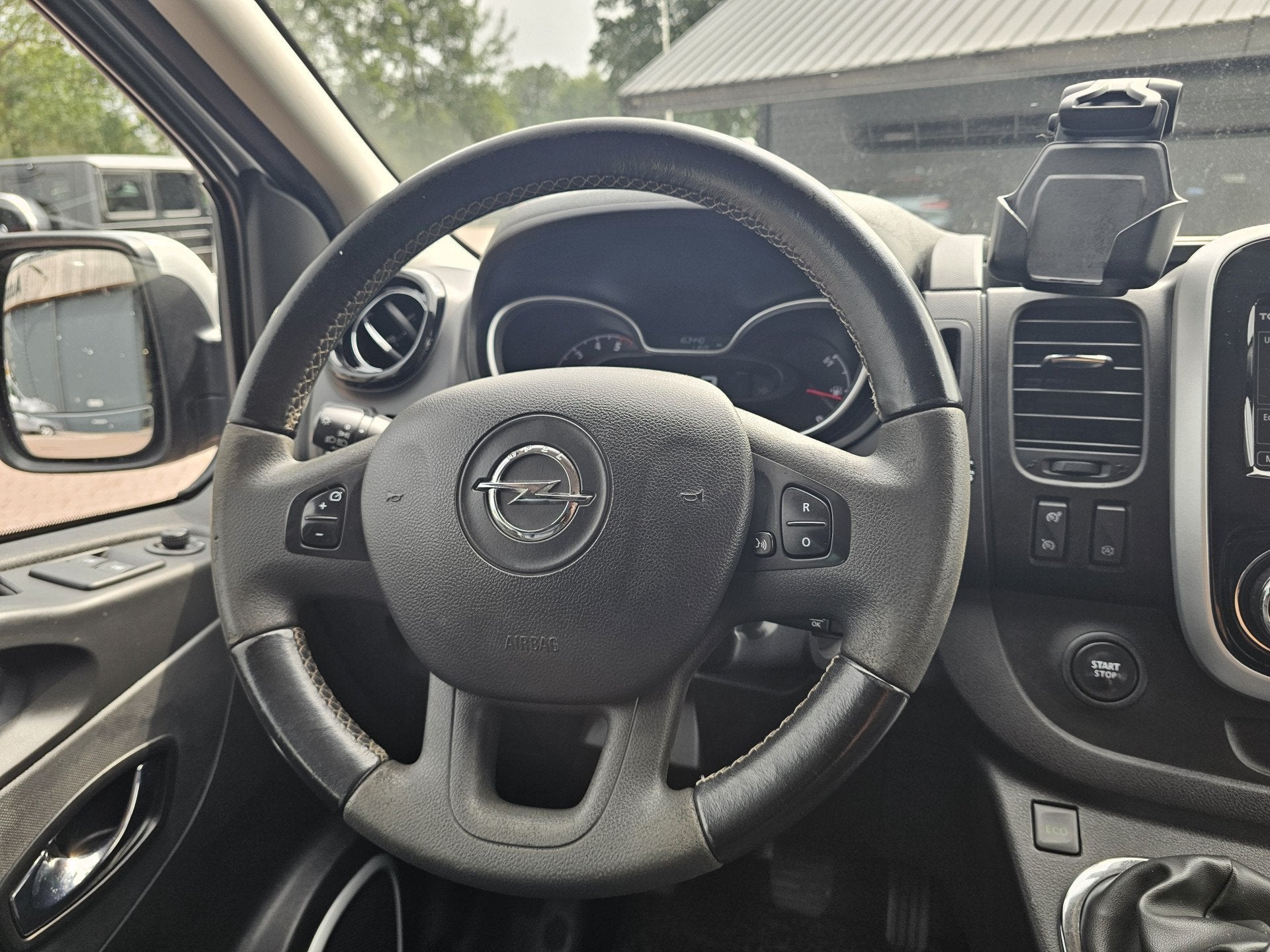 Opel Vivaro 1.6 CDTI L2H1 DC Sport EcoFlex Innovation | Schu, Auto's, Bestelauto's, Voorwielaandrijving, 145 pk, Gebruikt, Lichtsensor