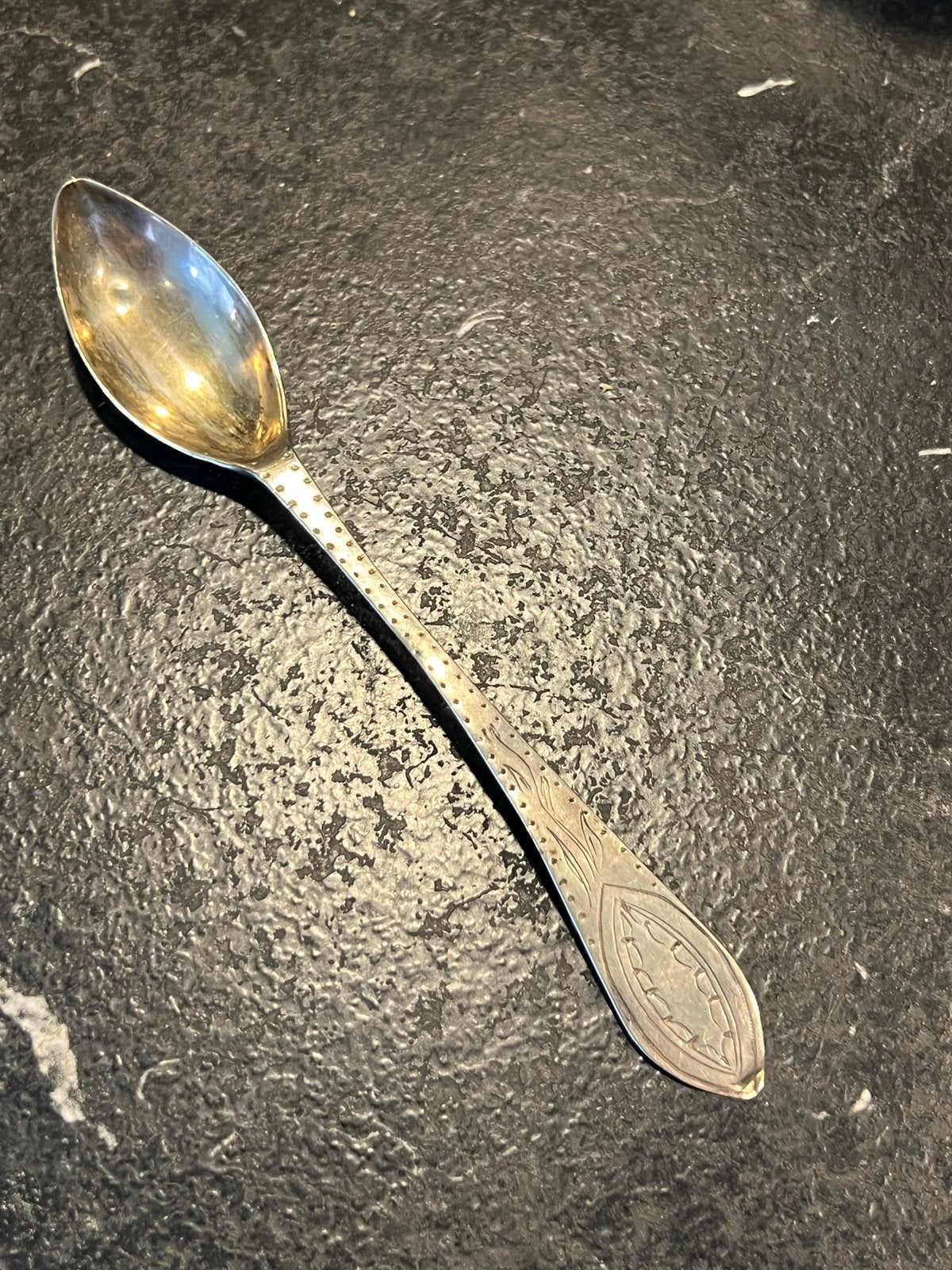 Antieke Zilveren Theelepel met Gedetailleerd Handvat, Antiek en Kunst, Antiek | Goud en Zilver, Ophalen of Verzenden, Zilver
