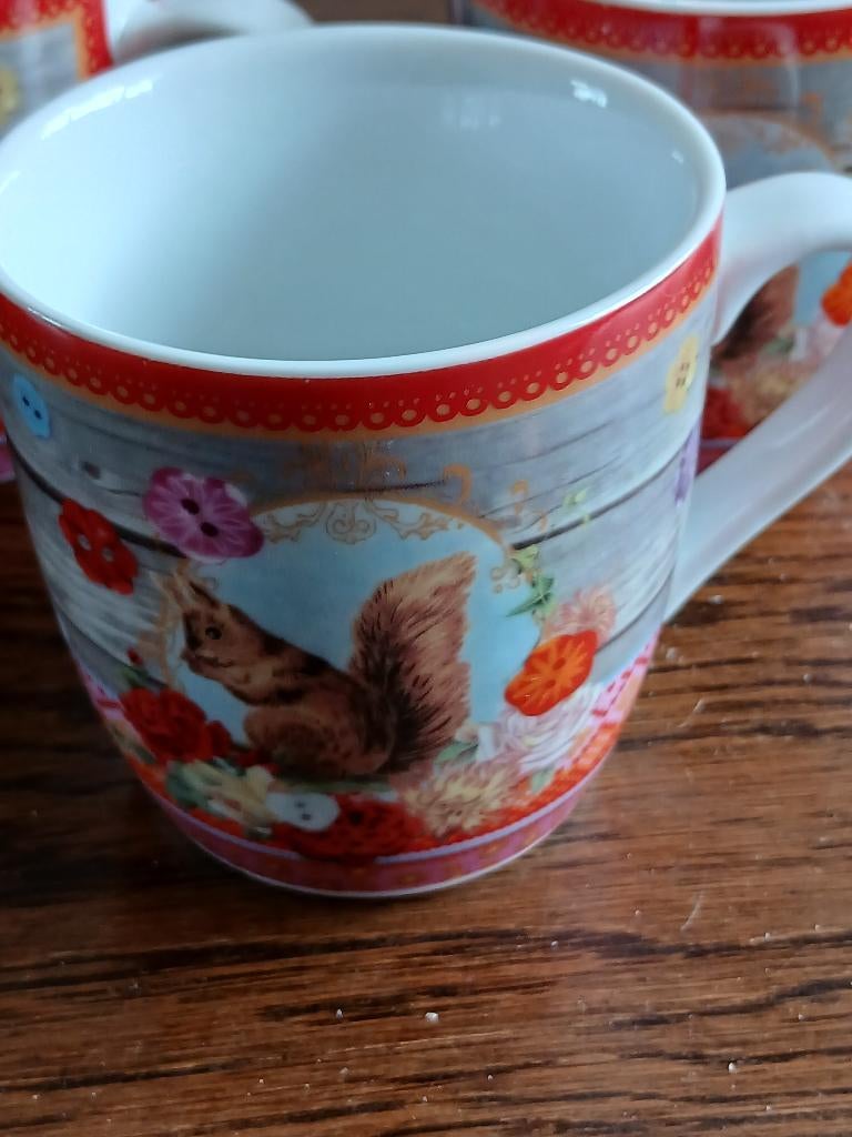 5 mokken eekhoorn ah, Huis en Inrichting, Keuken | Servies, Nieuw, Ophalen of Verzenden, Overige stijlen, Kop(pen) en/of Schotel(s)