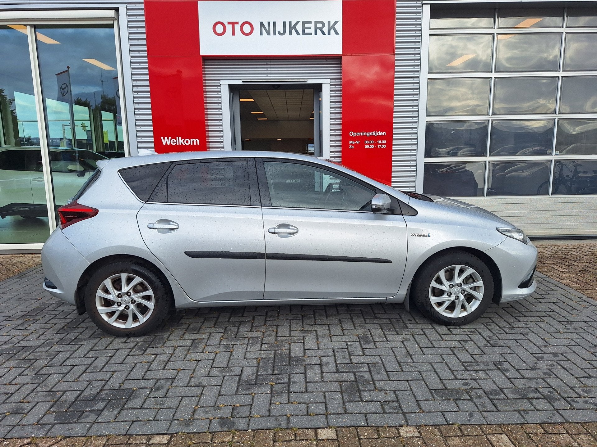 Toyota Auris 1.8 Hybrid Dynamic (bj 2018, automaat), 12 maanden, Gebruikt, Euro 6, 4 cilinders