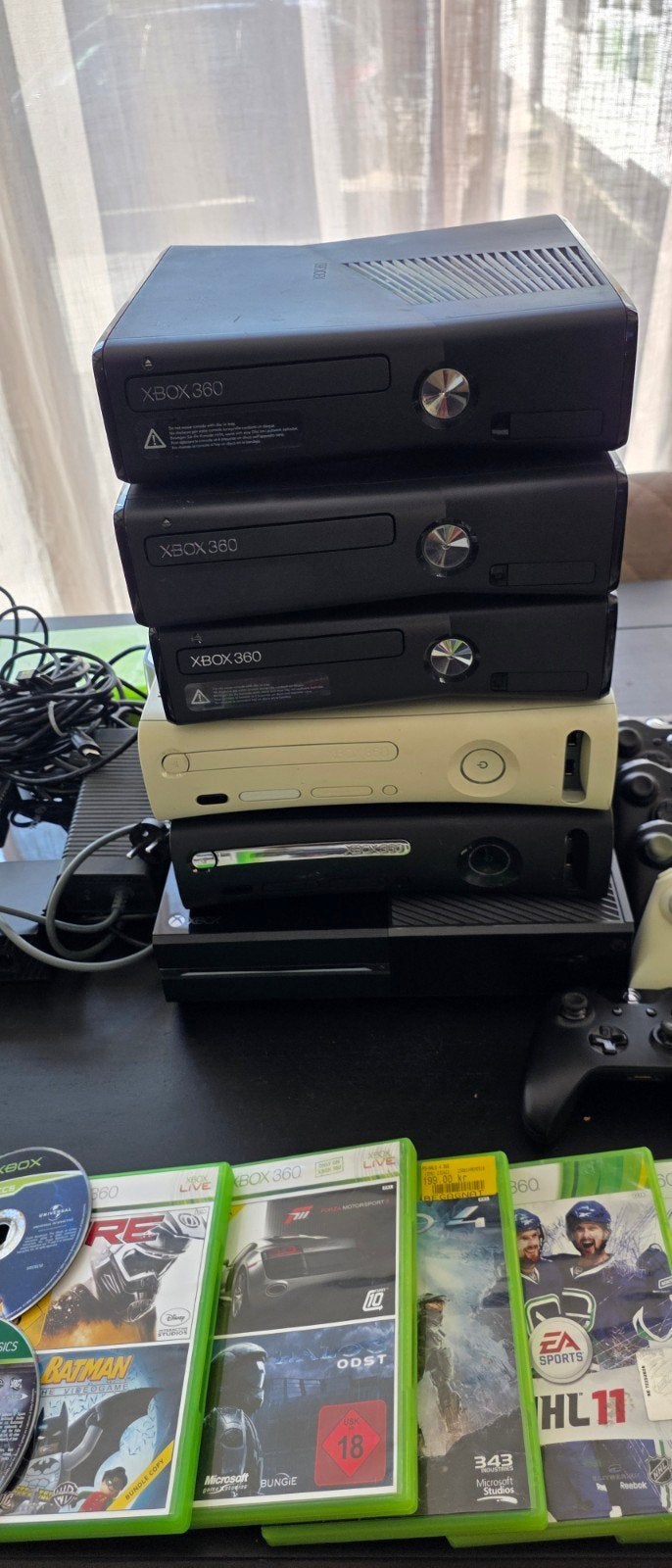 Grote partij Xbox 360/one consoles, controllers en games, 320 GB, Ophalen of Verzenden, 360 Arcade of Core, Met 3 controllers of meer