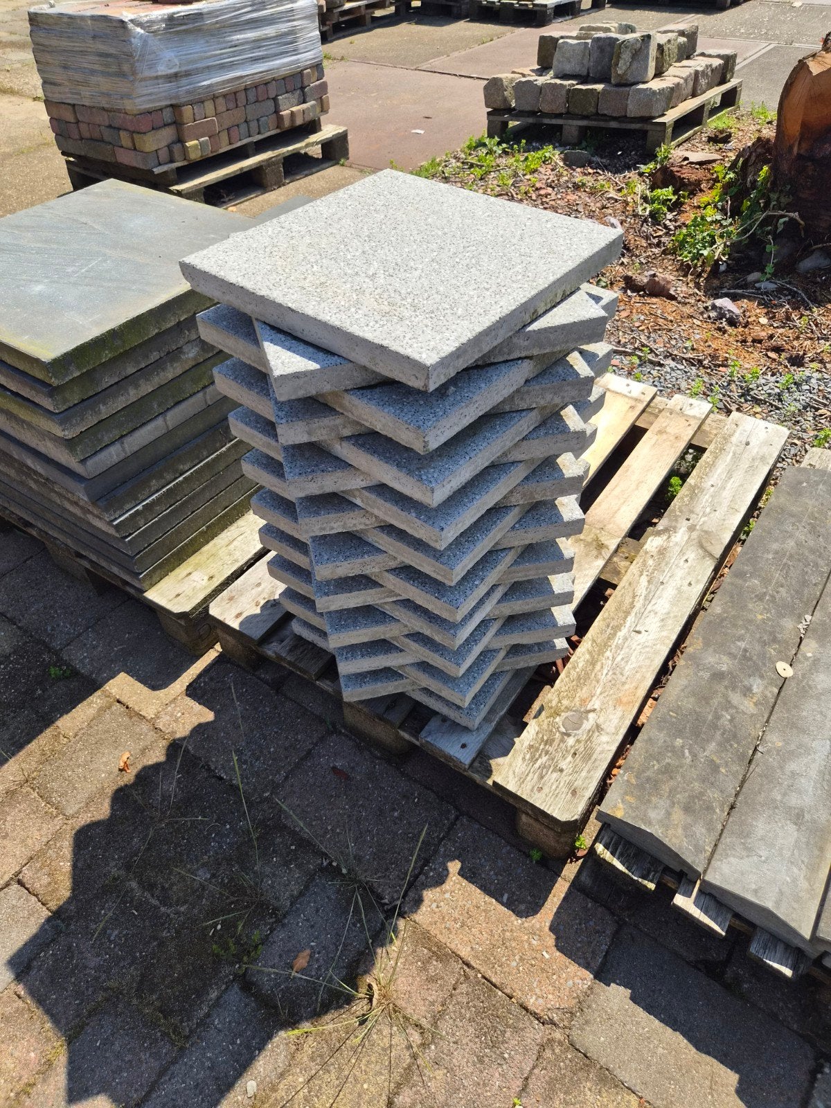 40x40x4 Grijs/Zwart 20 stuks., Zo goed als nieuw, Beton, Terrastegels, 5 tot 10 m²