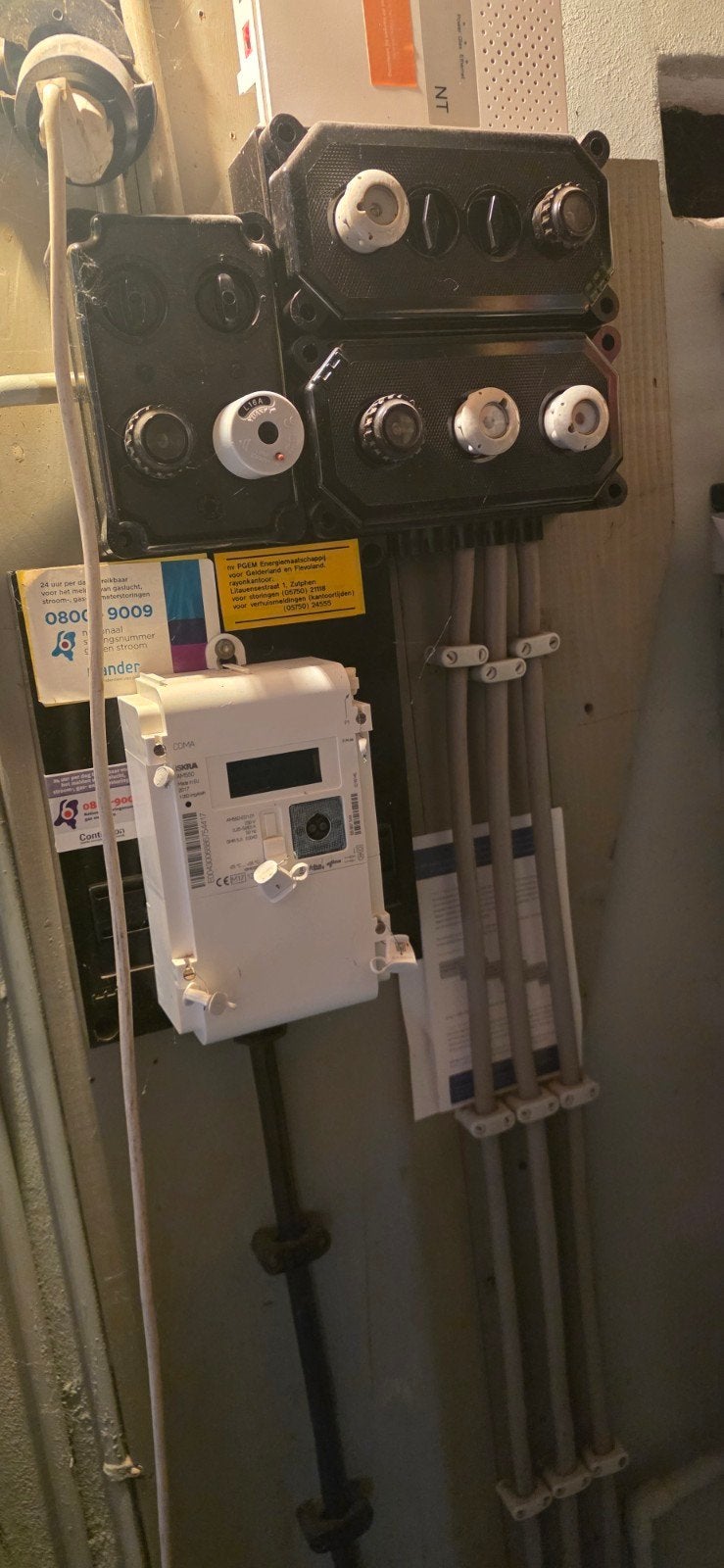 GEZOCHT: elektromonteur/ nieuwe groepenkast