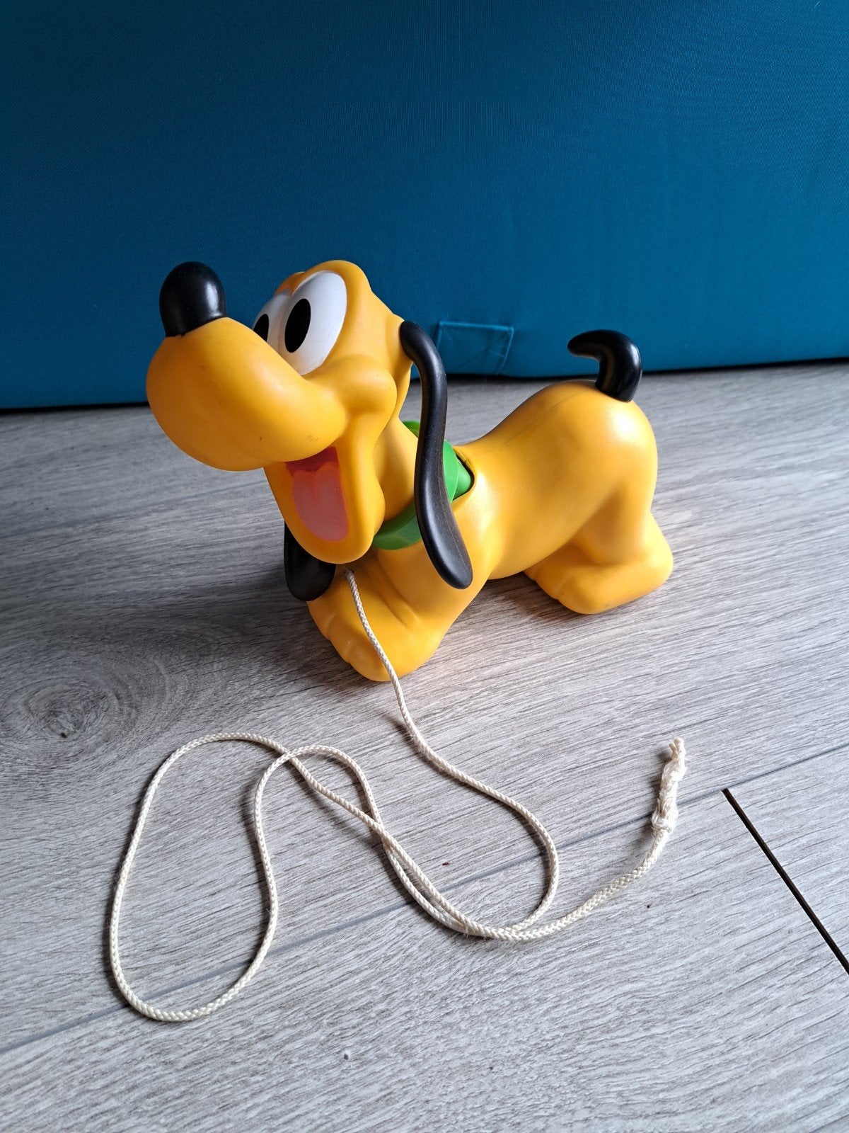 Pluto trekhond, Ophalen of Verzenden
