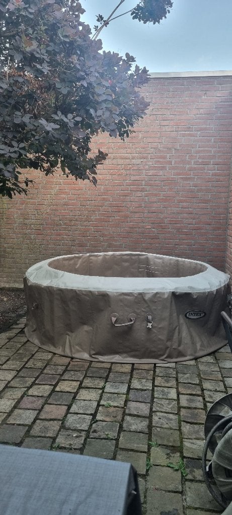 Intex spa TUB, Ophalen, Gebruikt, Afdekzeil, Opblaasbaar