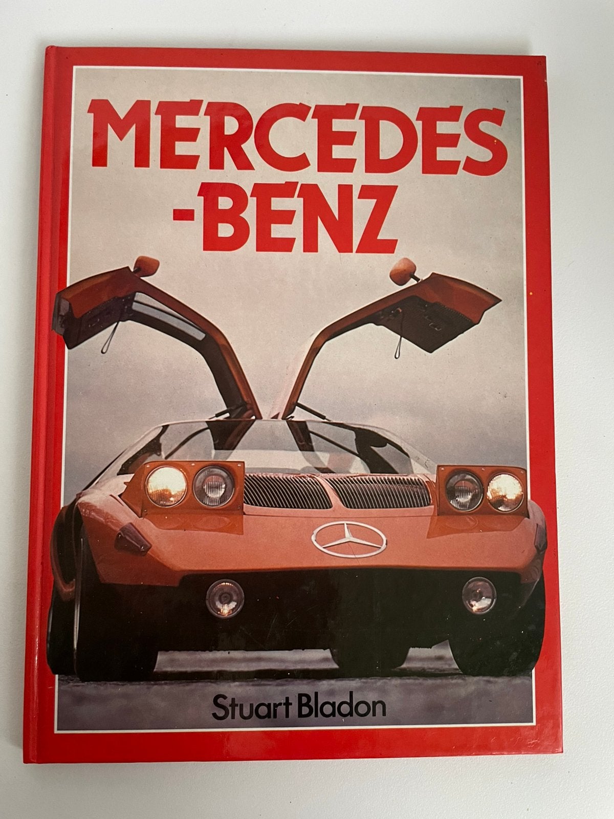 boek Mercedes-Benz, Stuart Bladon 1984 (periode 1885 - 1982), Boeken, Ophalen of Verzenden, Gelezen, Mercedes